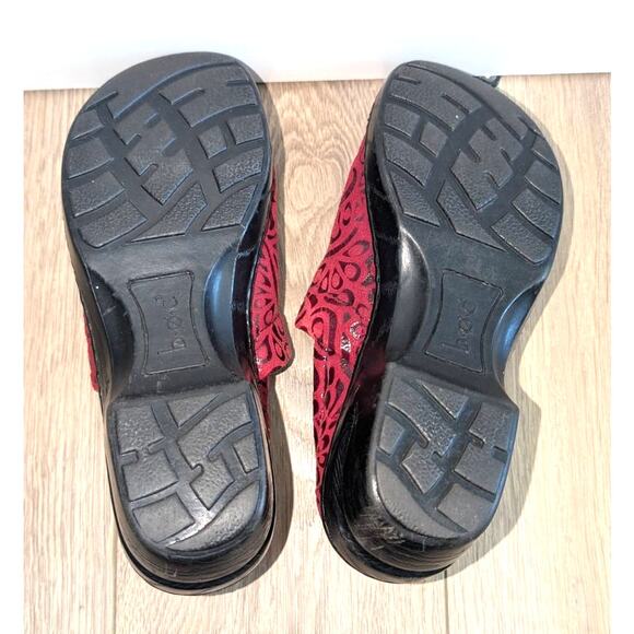 BOC Born Concept Peggy Clogs Tooled Leather Swirled Red Black 8.5 - Picture 5 of 10